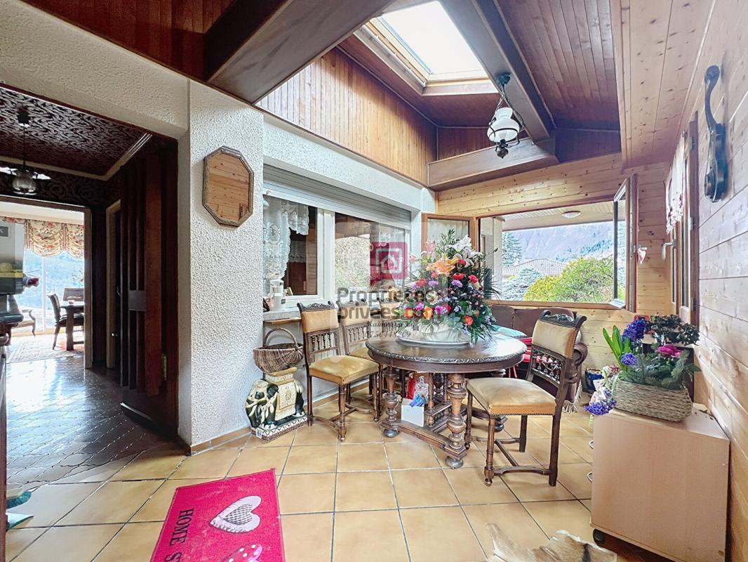 UGINE Maison avec T2 Ugine 7 pièces 323 m2 3