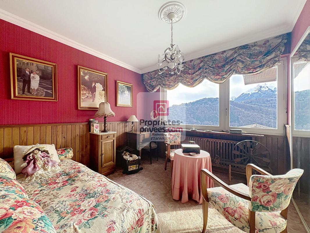 UGINE Maison avec T2 Ugine 7 pièces 323 m2 7