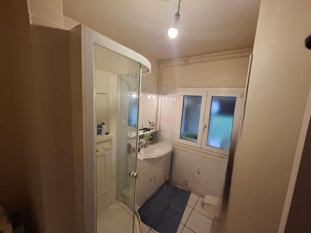 OISSEL Maison Oissel 6 pièce(s) 81 m2 6