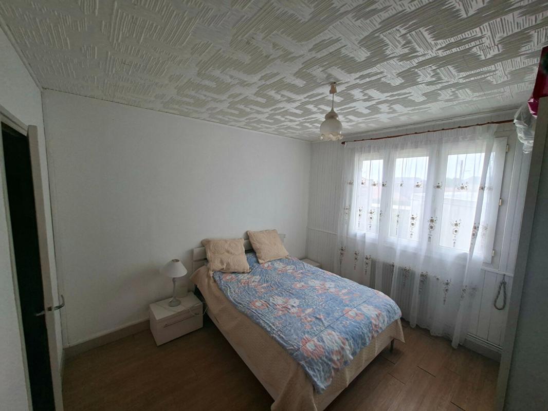 OISSEL Maison Oissel 6 pièce(s) 81 m2 7