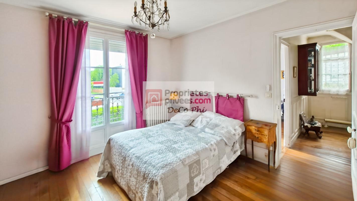 VILLE-D'AVRAY Maison 5 pièces - véranda orientée sud - Ville d'Avray 8