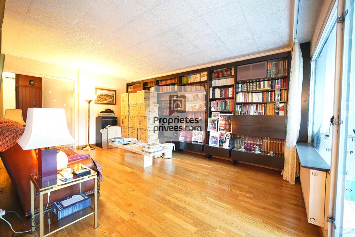 GRENOBLE GRENOBLE LA BRUYERE Grand T5 de 98m2 + Garage & Cave 3