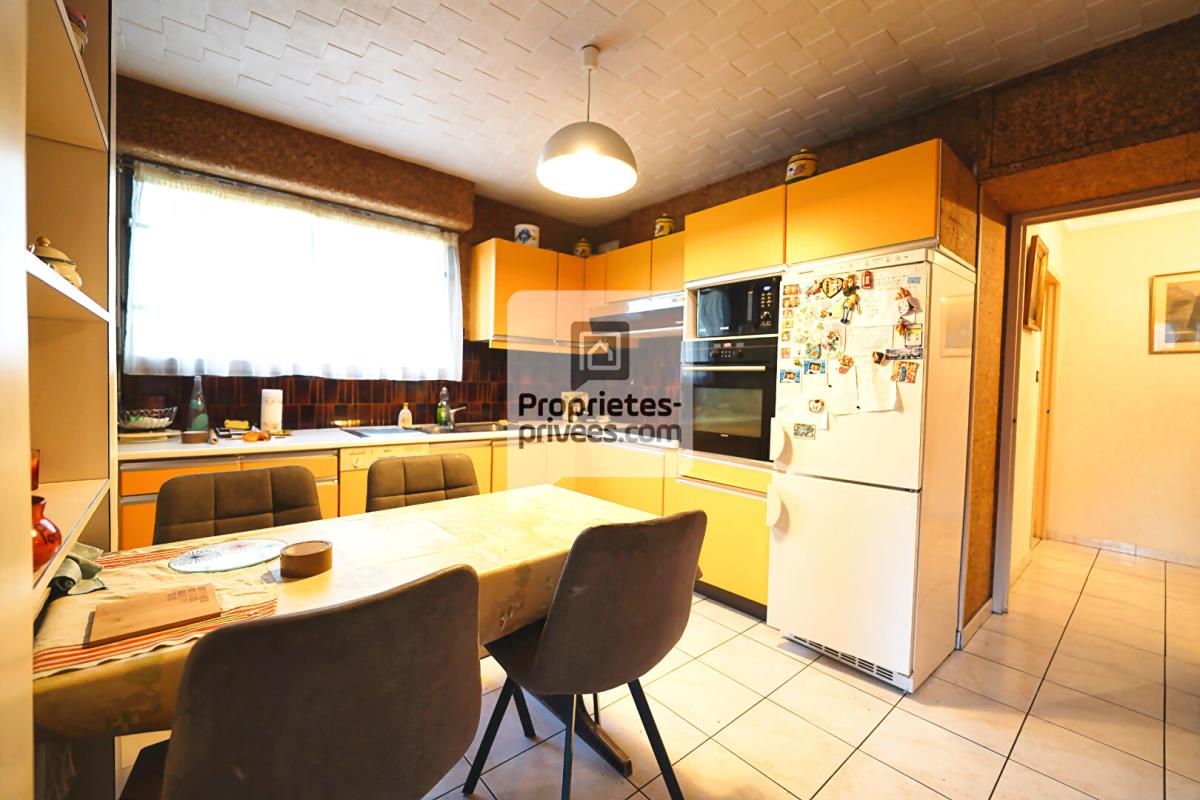 GRENOBLE GRENOBLE LA BRUYERE Grand T5 de 98m2 + Garage & Cave 7