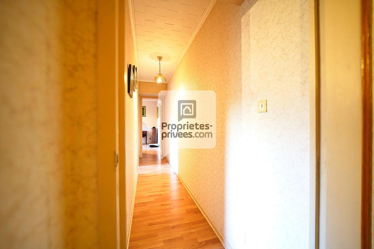 GRENOBLE GRENOBLE LA BRUYERE Grand T5 de 98m2 + Garage & Cave 9