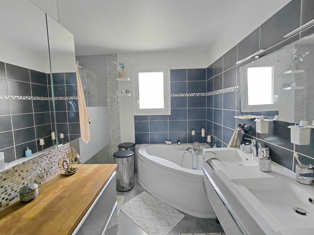 LE CELLIER Jolie maison de 150m² habitables 12