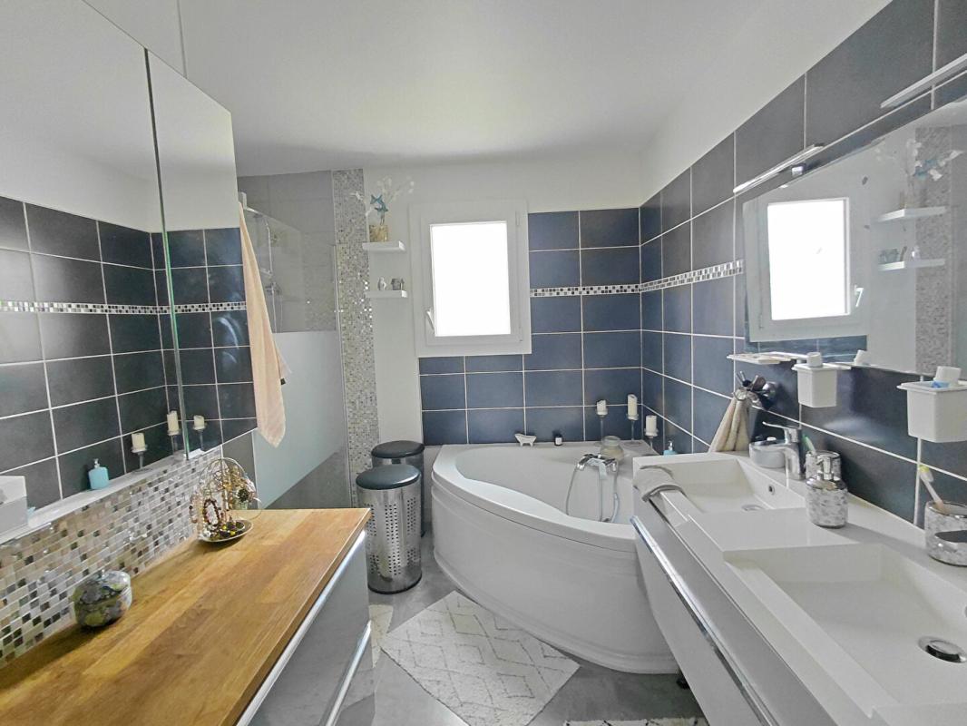 LE CELLIER Jolie maison de 150m² habitables 13