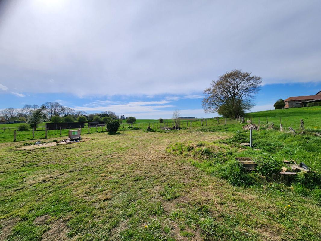 LONGCHAMPS Exclusivité - Longchamps proche Etrépagny - Belle grange restaurée de 124 m2 - 3 chambres - sur 1.145 m2 - Environnement calme - Prix : 206.500 2