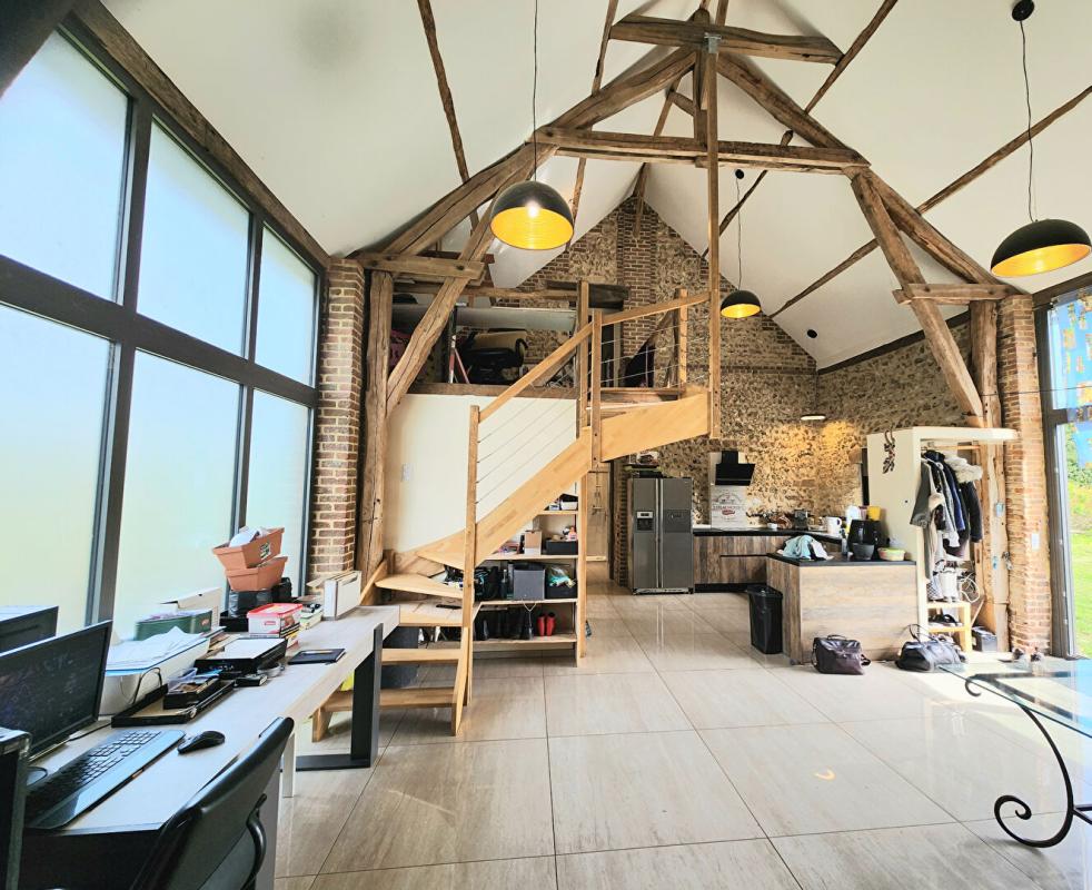 LONGCHAMPS Exclusivité - Longchamps proche Etrépagny - Belle grange restaurée de 124 m2 - 3 chambres - sur 1.145 m2 - Environnement calme - Prix : 206.500 6