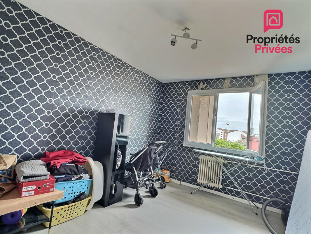MARMANDE T4 traversant  67 m² - double balcon - vendu loué - rénovation globale énergétique absorbée 4