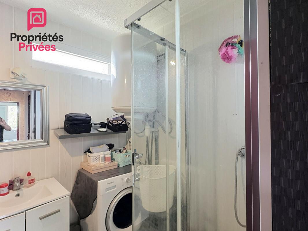 MARMANDE T4 traversant  67 m² - double balcon - vendu loué - rénovation globale énergétique absorbée 6