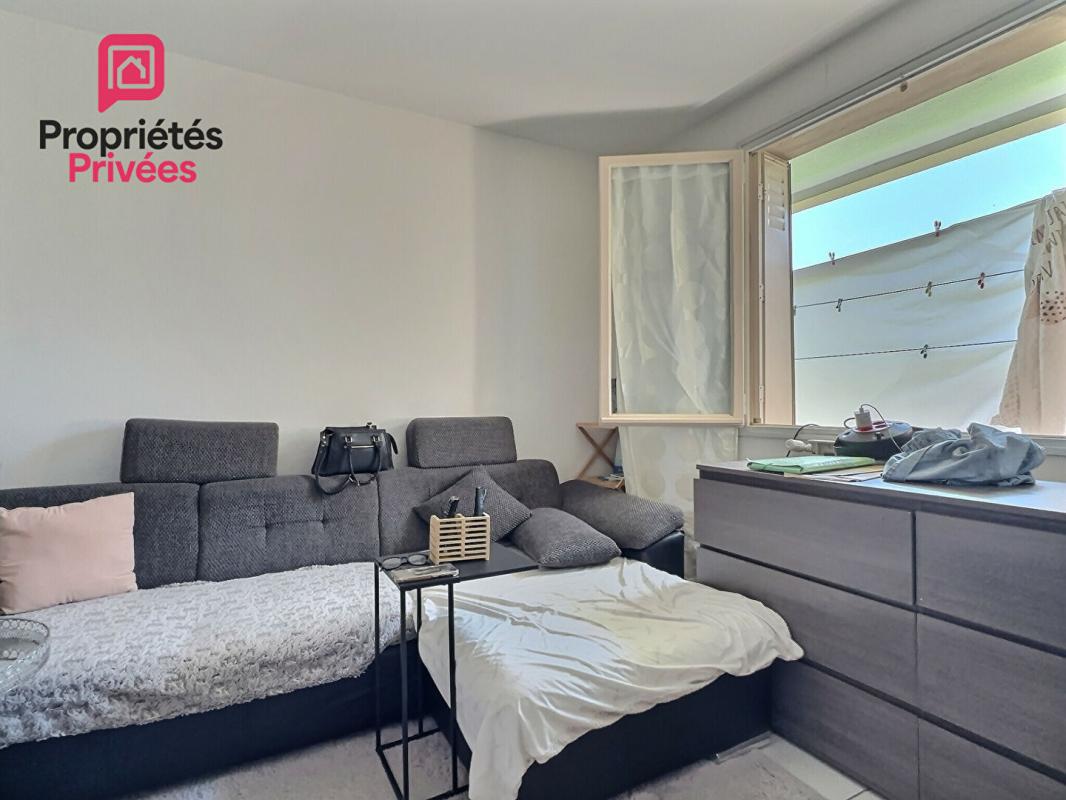 MARMANDE T4 traversant 67 m² - double balcon - vendu loué - rénovation globale énergétique absorbée 2
