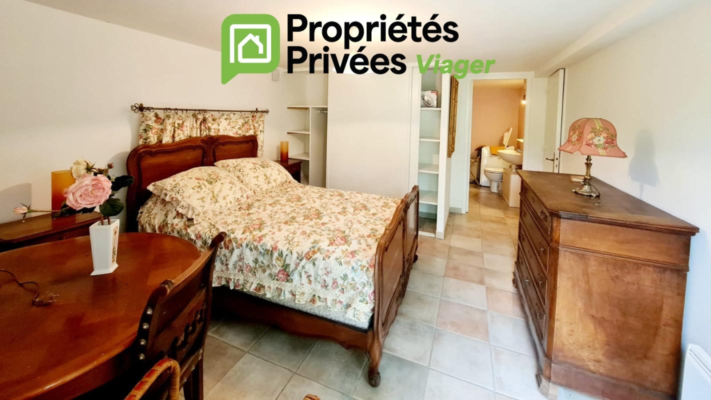 CONCOULES Immeuble Concoules 6 pièce(s) 160 m2 12