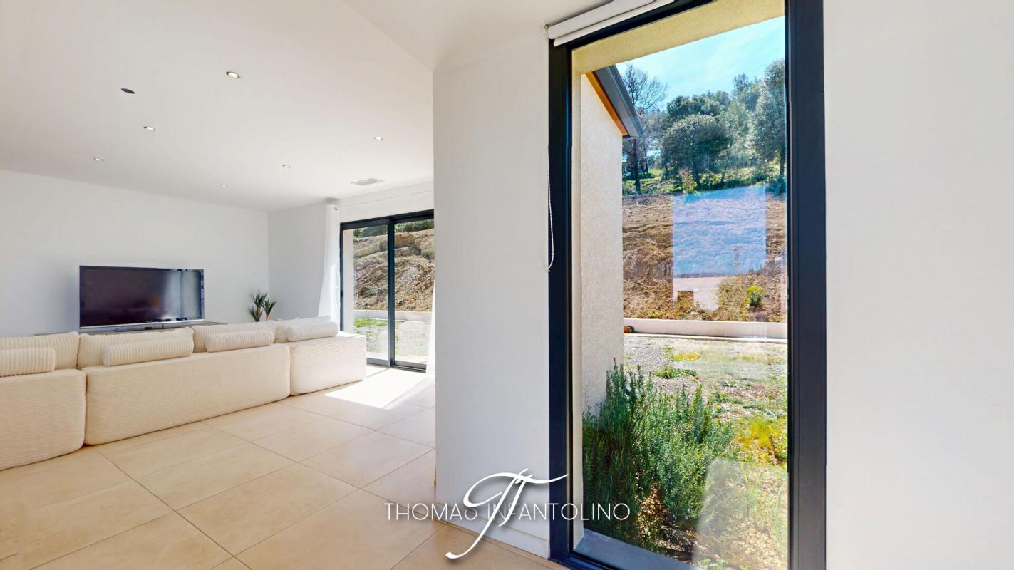 CARCASSONNE PLAIN PIED - VUE PANORAMIQUE - 3 CHAMBRES - SALLE DE BAINS - SALLE D'EAU 6