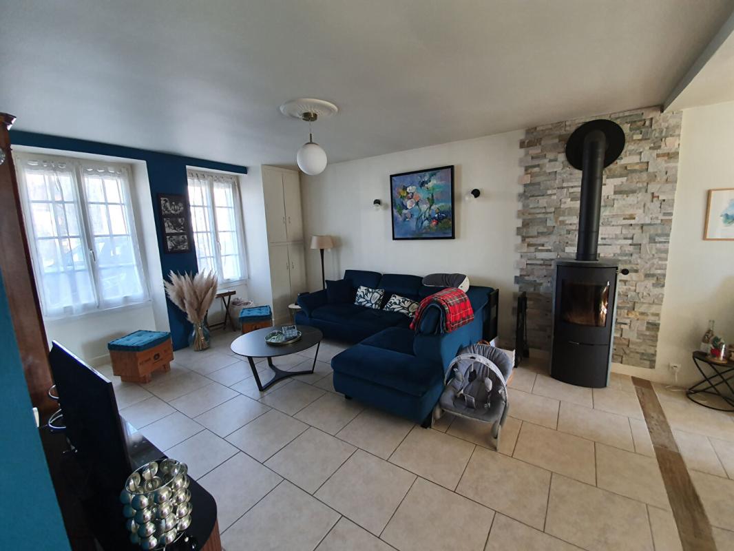 CHATEAUROUX Maison d'habitation 120 m2 + 4 chambres + dépendances + jardin 8