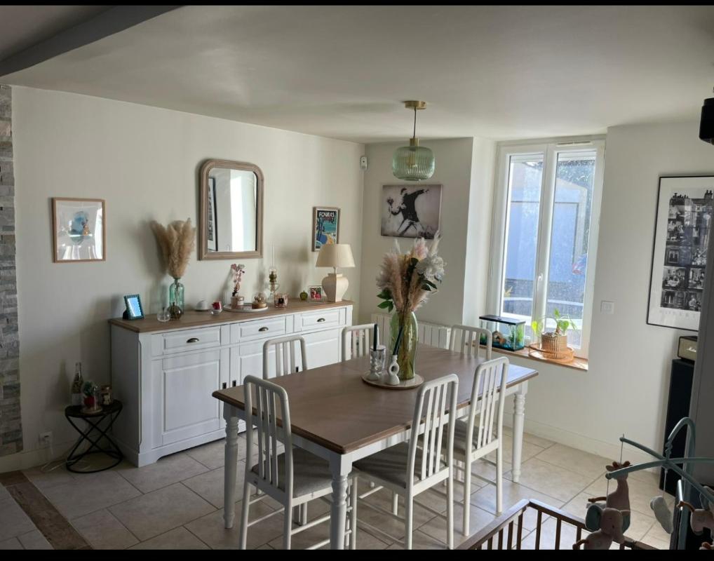 CHATEAUROUX Maison d'habitation 120 m2 + 4 chambres + dépendances + jardin 9