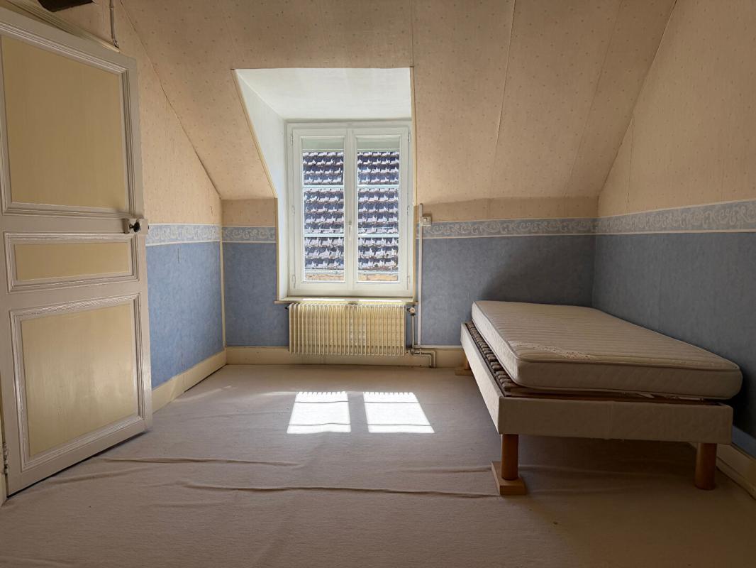 BLAISY-BAS Maison ancienne 6 pièces 127 m² avec courrette de 30 m2 devant 5