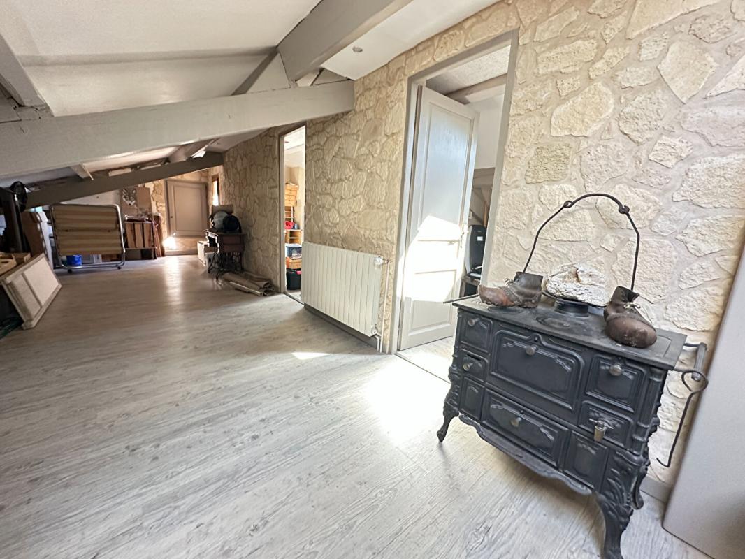 LAURIS Villa Provençale avec Piscine, Calme Absolu et Aucun Vis-à-Vis  Exclusivité Lauris 11