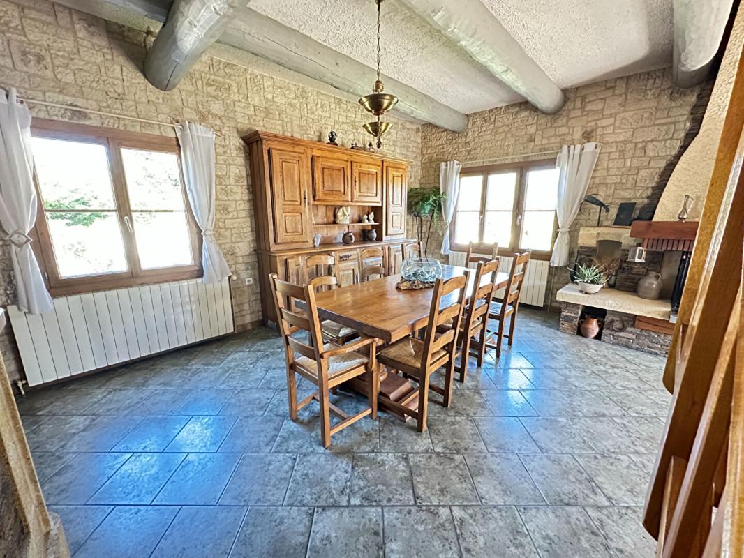 LAURIS Villa Provençale avec Piscine, Calme Absolu et Aucun Vis-à-Vis  Exclusivité Lauris 12