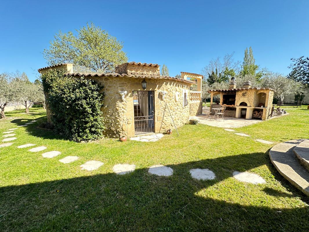 LAURIS Villa Provençale avec Piscine, Calme Absolu et Aucun Vis-à-Vis  Exclusivité Lauris 15