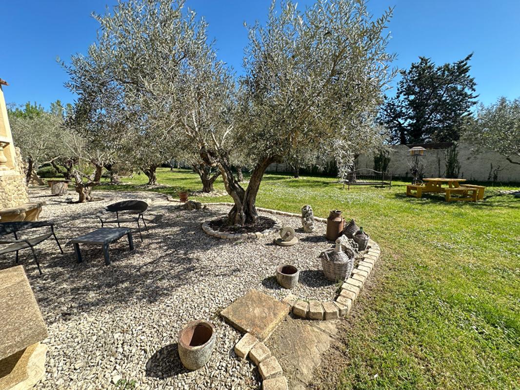 LAURIS Villa Provençale avec Piscine, Calme Absolu et Aucun Vis-à-Vis  Exclusivité Lauris 5