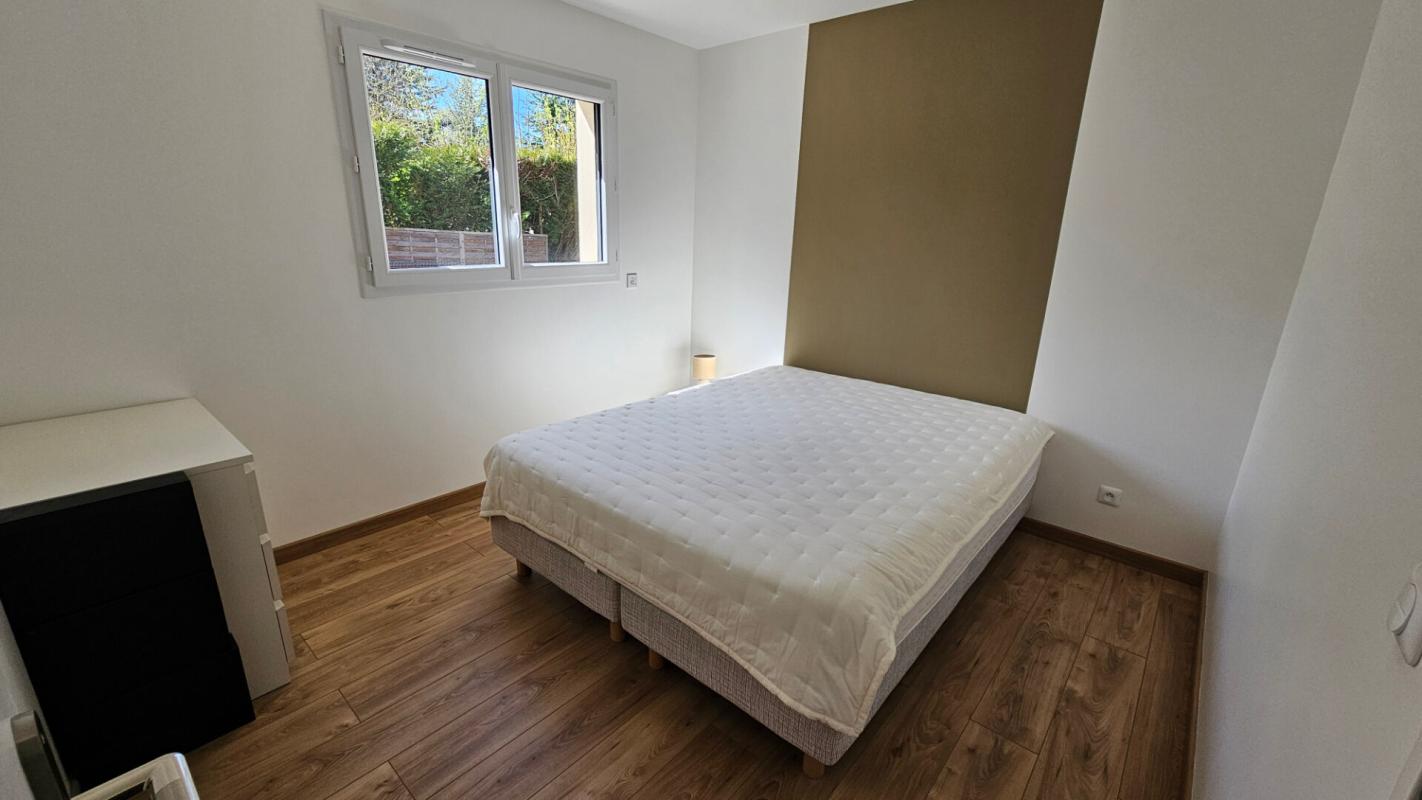 HOUDAN Houdan 7 mn / Proche Gambais / Maison de plain-pied récente sous garantie décennale 9