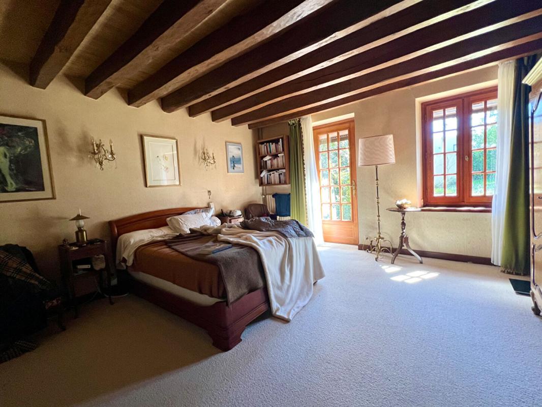 NAVEIL MAGNIFIQUE LONGERE - 7 MN GARE TGV VENDOME - 5 MN CENTRE VILLE 12