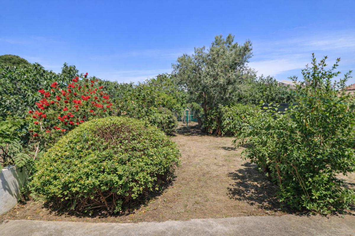 MOUX Maison Moux 8 pièce(s) 182 m2 11