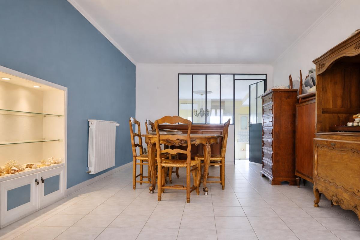 MOUX Maison Moux 8 pièce(s) 182 m2 2