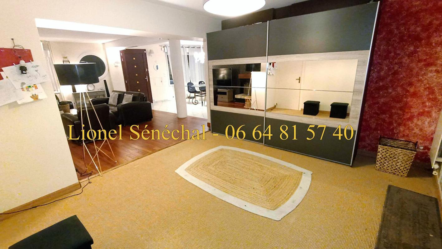 LE MANS Maison de ville 10 pièces de 200 m2 à Le Mans quartier Le Pré / Madeleine 4