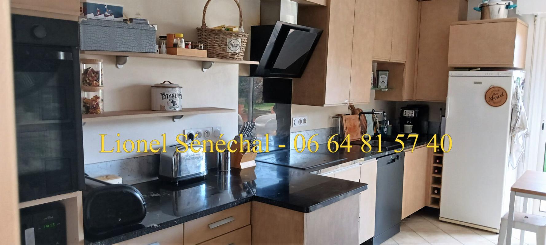 LE MANS Maison de ville 10 pièces de 200 m2 à Le Mans quartier Le Pré / Madeleine 5