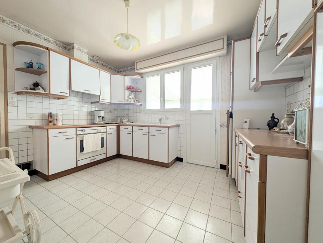 BONCHAMP-LES-LAVAL Maison familiale au calme ? Bonchamp-lès-Laval ? Proche commerces 10