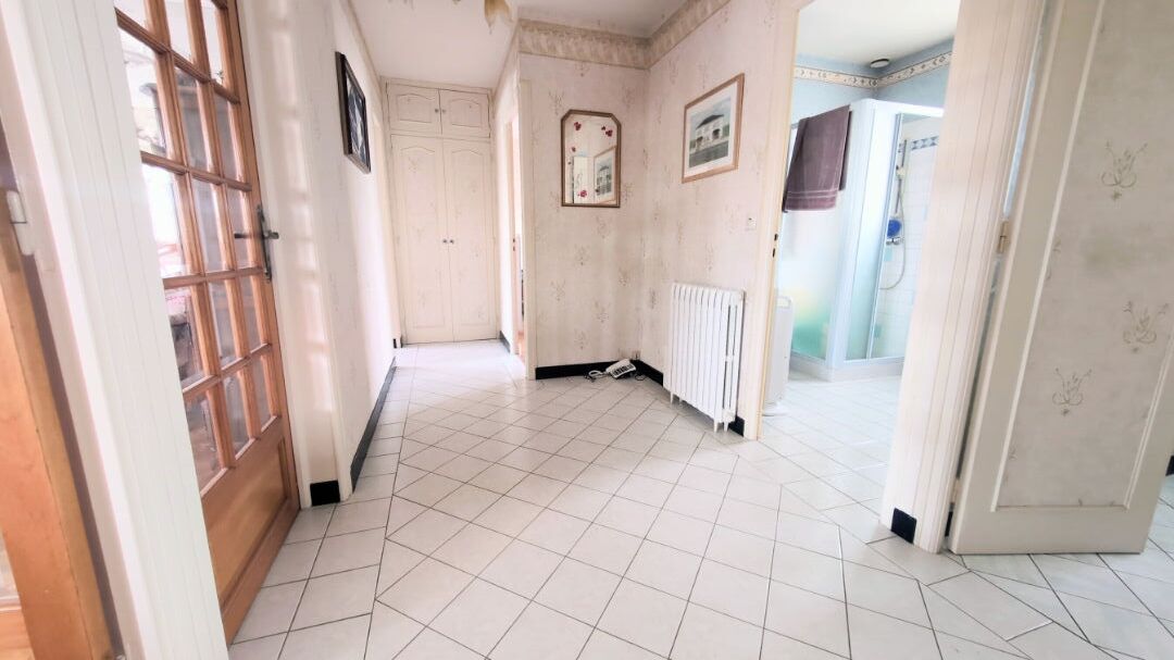 BONCHAMP-LES-LAVAL Maison familiale au calme ? Bonchamp-lès-Laval ? Proche commerces 11