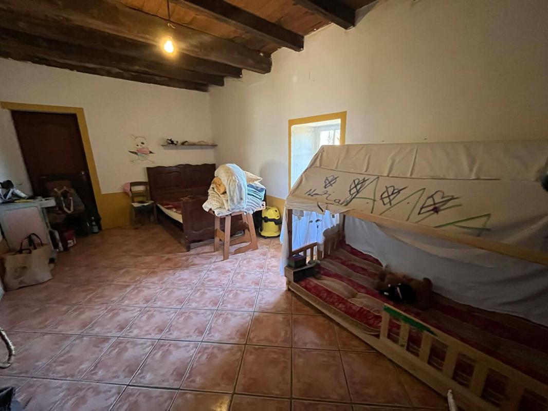 SAINT-FRONT-D'ALEMPS Ferme Saint Front D'Alemps avec terres et dépendances 10