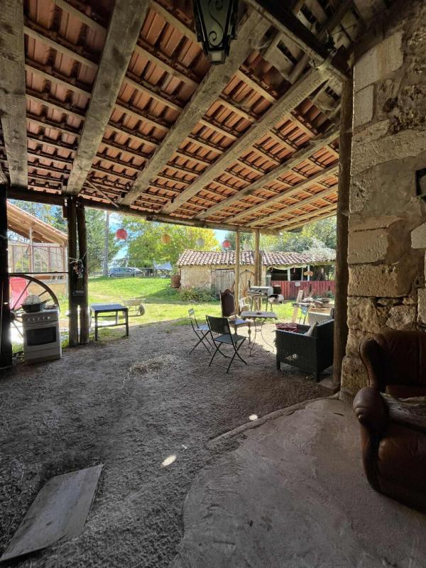 SAINT-FRONT-D'ALEMPS Ferme Saint Front D'Alemps avec terres et dépendances 7