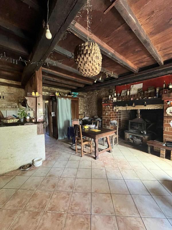 SAINT-FRONT-D'ALEMPS Ferme Saint Front D'Alemps avec terres et dépendances 8