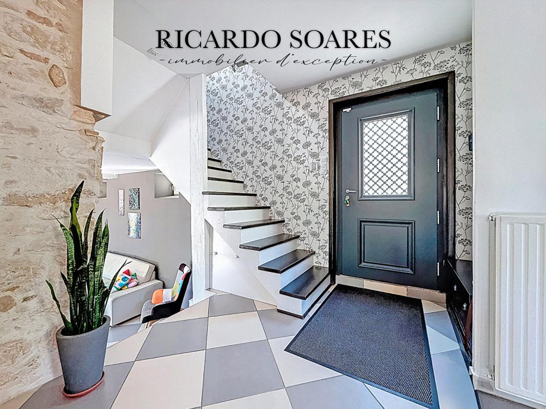 BETHISY-SAINT-PIERRE 60320 BÉTHISY-SAINT-PIERRE / MAGNIFIQUE LONGÈRE RÉVONÉE 199m2 / 5 CHAMBRES / 1 SUITE PARENTALE / TERRASSE ET JARDIN 2