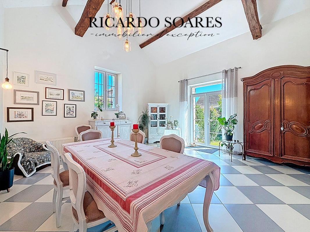 BETHISY-SAINT-PIERRE 60320 BÉTHISY-SAINT-PIERRE / MAGNIFIQUE LONGÈRE RÉVONÉE 199m2 / 5 CHAMBRES / 1 SUITE PARENTALE / TERRASSE ET JARDIN 8