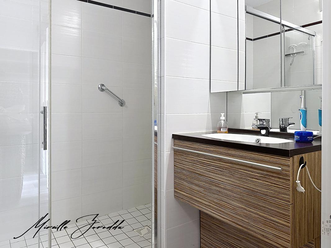 JONQUIERES-SAINT-VINCENT Jonquieres Saint Vincent  villa 3 pièces 60 m² avec terrasse, parking 6