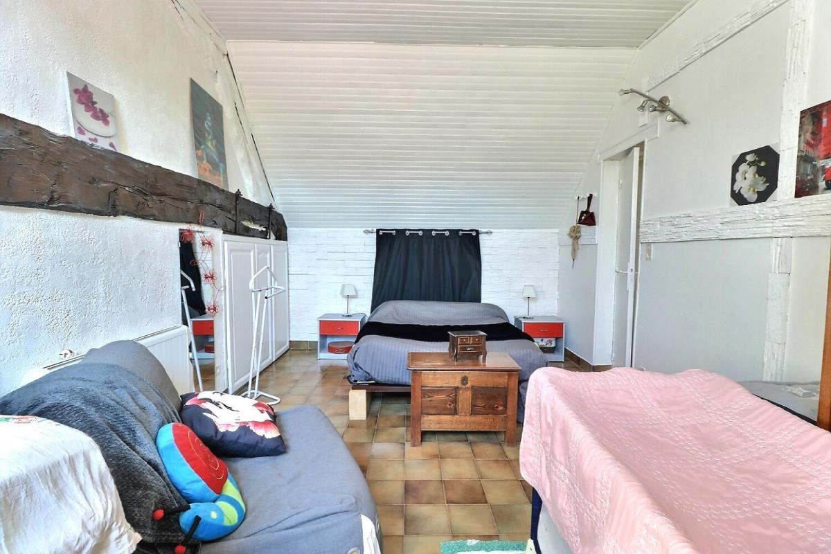 TRIVY Longère au calme sans vis-à-vis avec dépendances et revenus photovoltaïques 11