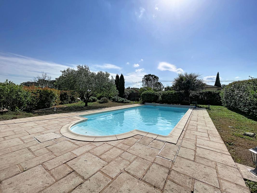 LE LUC Villa Le Luc 4 pièce(s) 93 m2 + Garage + Piscine 12
