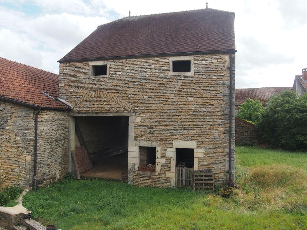 PICHANGES Maison grange Pichanges 7 pièce(s) 220 m2 2