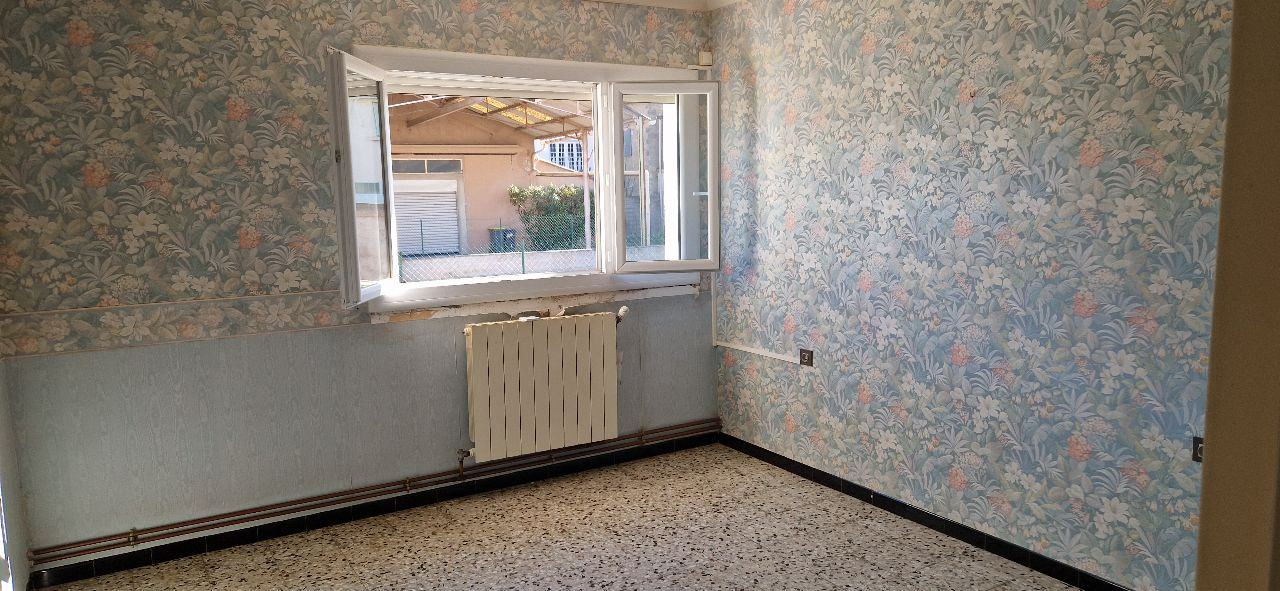 PAULHAN Villa plain pied  avec un beau potentiel 9