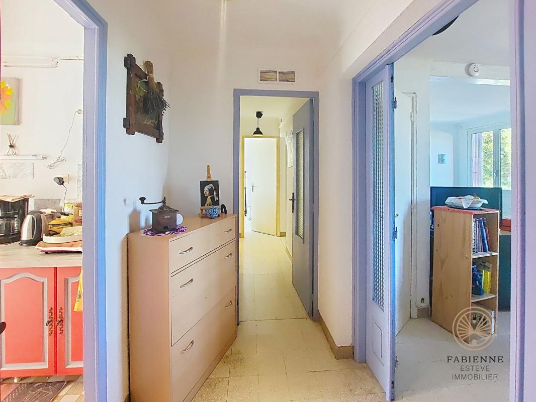 CHATEAURENARD Appartement Châteaurenard 4 pièce(s) 66.32m2 2 chambres cave 3