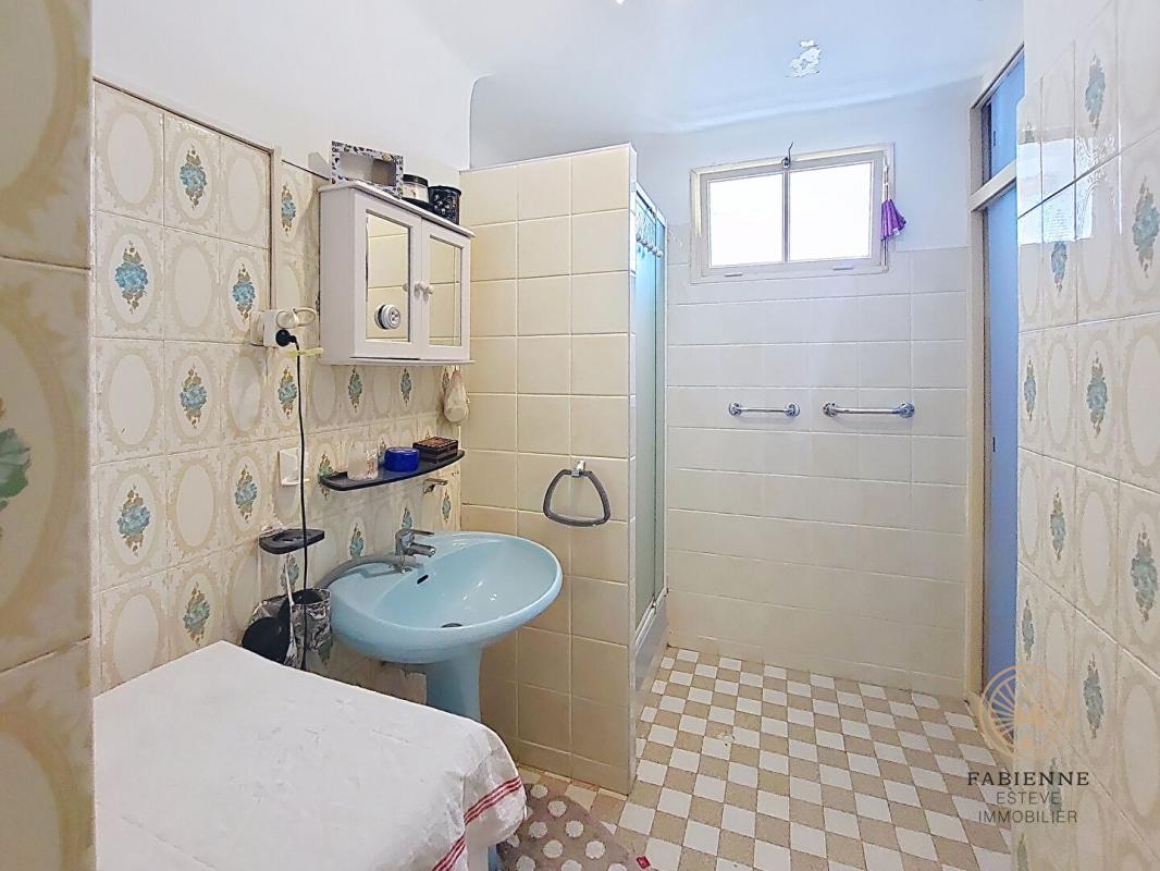 CHATEAURENARD Appartement Châteaurenard 4 pièce(s) 66.32m2 2 chambres cave 5