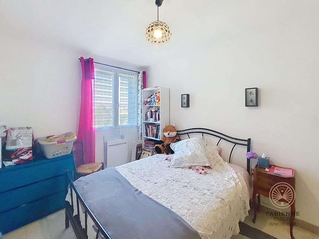 CHATEAURENARD Appartement Châteaurenard 4 pièce(s) 66.32m2 2 chambres cave 7