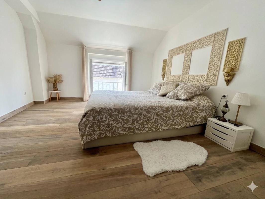 ETAMPES Magnifique maison 5 Chambres + dependances proche ETAMPES 16