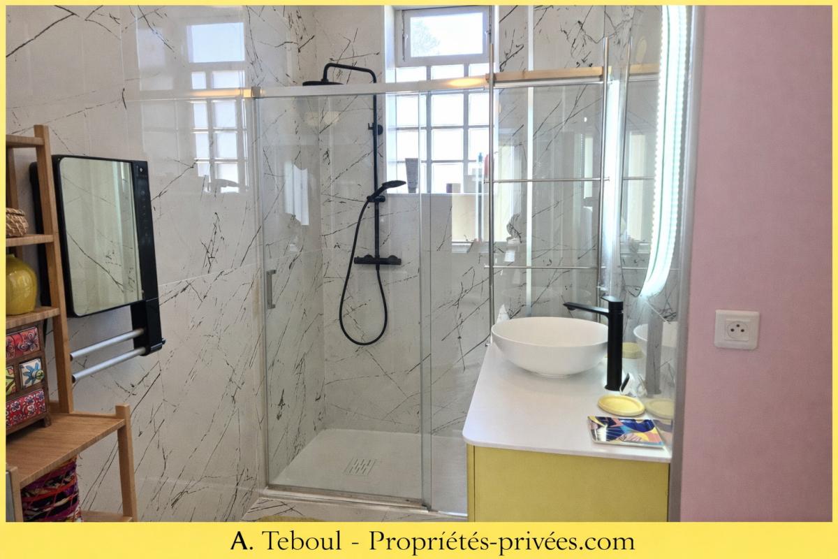 VILLEURBANNE VILLEURBANNE - Gratt'e Ciel Nord - Maison de ville d'environ 180m² habitables - usage mixe possible 12