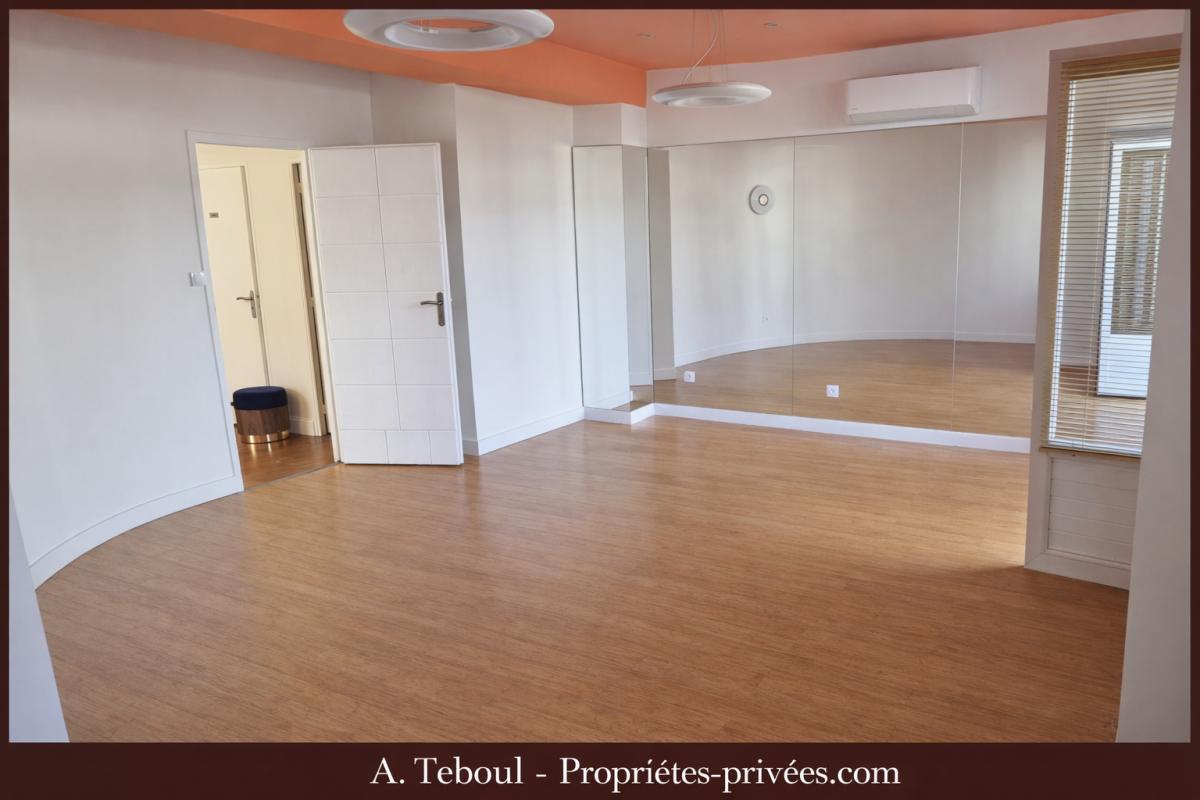 VILLEURBANNE VILLEURBANNE - Gratt'e Ciel Nord - Maison de ville d'environ 180m² habitables - usage mixe possible 3