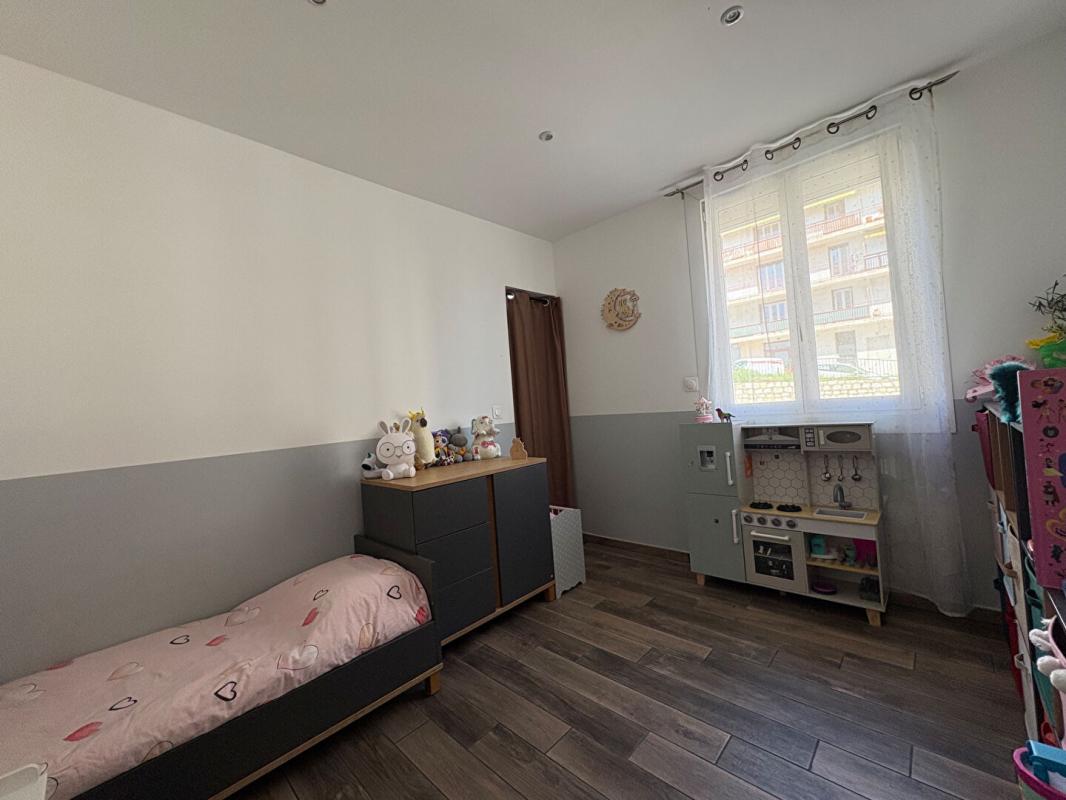 AJACCIO RAVISSANT T3 VUE MER 9