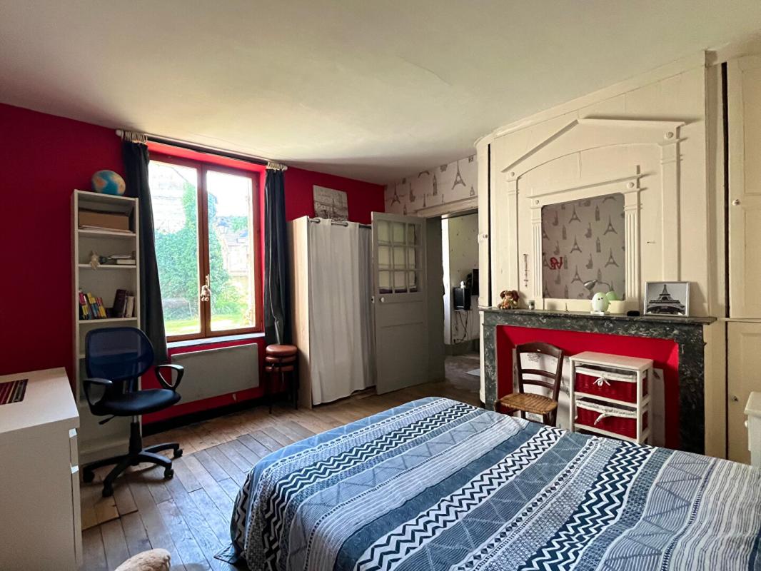 TROSLY-BREUIL Maison  Longère de 7 pièce(s) 198 m2 -Terrain 868 m² - Dépendances 10